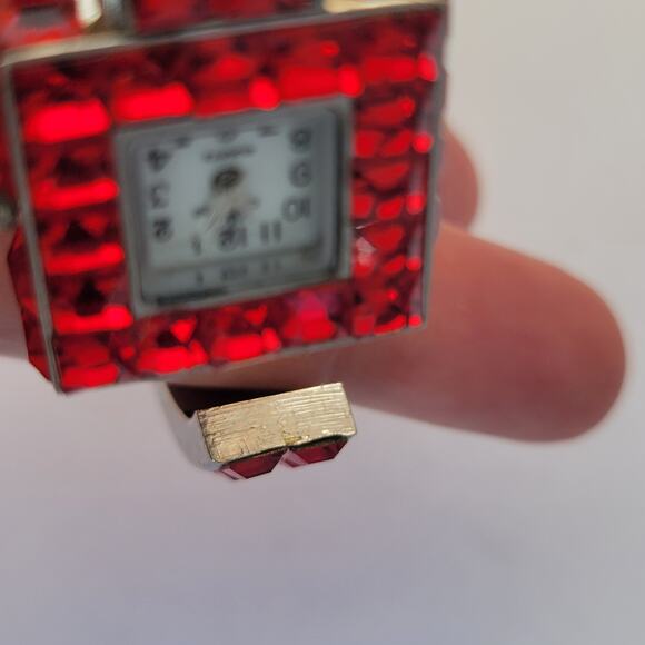 Vintage Watches Ladies Red Crystal Bangle Quartz Watch with Silver Dial - Picture 10 of 10